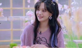 为了吃瓜她进入娱乐圈,她勇敢踏入娱乐圈，开启璀璨星途